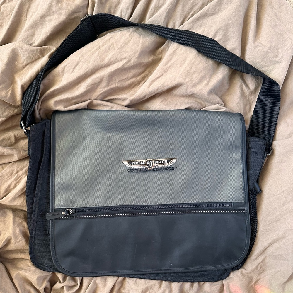 Pebble Beach Two-Tone Men's Messenger Bag
